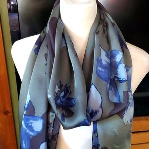 Vince Camuto 100% pure silk floral scarf